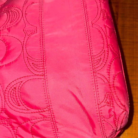 Coach Vintage Y2K Quilted Tote Bag: Rose Pink Signature, Patent Leather Trim - Picture 15 of 16